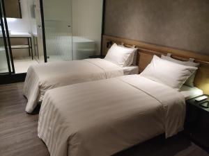 Phòng Superior 2 giường không có cửa sổ (Superior Twin Room without Window)