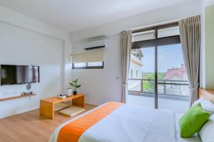 Phòng Giường Đôi Có Vòi Sen (Double Room with Shower)