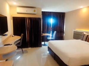 Phòng Hai Giường Đơn Loại Sang (Deluxe Twin Room)