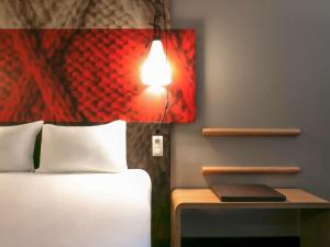 Premium Double Room room in ibis Hotel Brussels Centre Gare du Midi