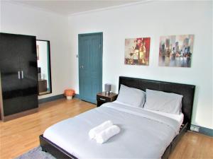 Deluxe Double or Twin Room room in Home away from home