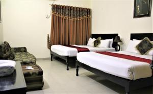 Budget Double Room room in Tourist Inn Hotel