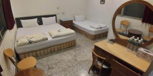 Phòng 3 Người Có Vòi Sen (Triple Room with Shower)