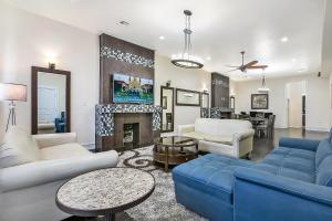 Luxury 4BR Penthouse in Downtown by Hosteeva in New Orleans