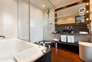 Deluxe Double Room room in Flemings Selection Hotel Frankfurt-City