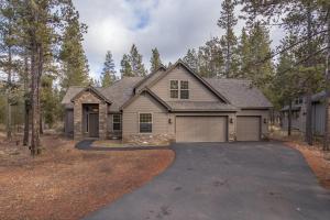 Jackpine 9 Sunriver Vacation Rentals By Sunset Lodging Sunriver
