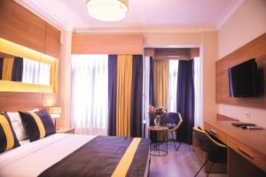 Deluxe Double or Twin Room room in Karamans Sirkeci Suites Hotel