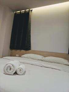 Deluxe Double Room with Extra Bed room in Good One Poshtel & Cafe Bar