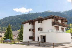 Haus Agrimonia Ii Duplex 5 5 Zimmer Wohnung Davos Switzerland