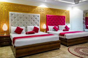 Family Suite room in Rose Palace Hotel Gulberg