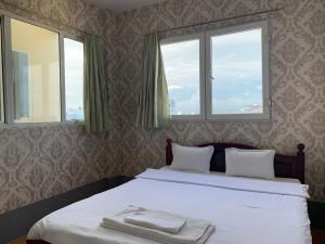 Deluxe giường đôi Hướng phố (Deluxe Double City View)