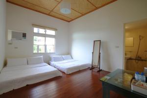 Phòng 4 Người Có Vòi Sen (Quadruple Room with Shower)