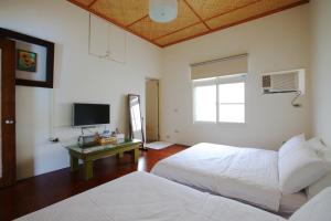 Phòng 4 Người Có Vòi Sen (Quadruple Room with Shower)