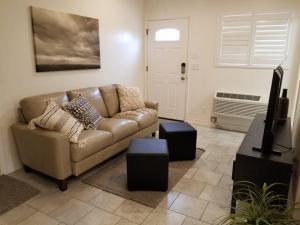 Condo room in Heywood Heritage Suite