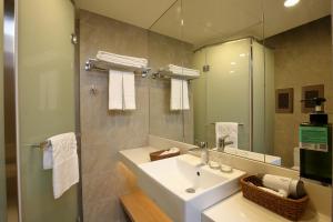 Phòng Đôi Tiêu Chuẩn – Gói Eco (Standard Double Room - Eco Plan)