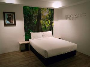 Superior Queen Room room in H Boutique Hotel Xplorer Loke Yew