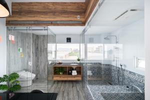 Phòng hướng thành phố giường đôi (City View Double Room)