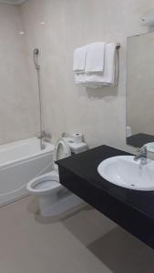 Phòng 4 Người Có Bồn Tắm (Quadruple Room with Bath)