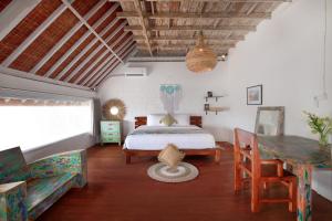 Phòng Gia Đình Nhìn Ra Biển (Family Room with Sea View)