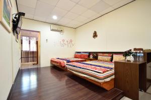 Phòng Bốn Người Có Phòng Tắm Riêng (Quadruple Room with Private Bathroom)