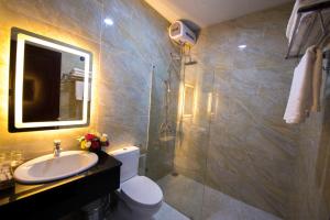 Triple Room with Shower, without Bathtub