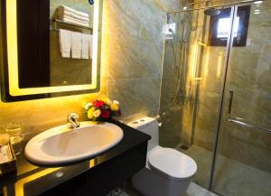 Phòng 2 Giường Đơn Có Vòi Sen (Twin Room with Shower)