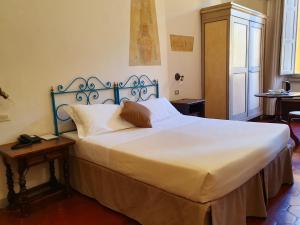 Superior Double Room with Garden View room in Hotel Annalena