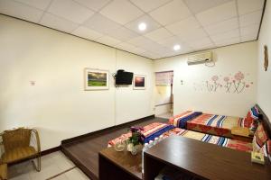 Phòng Bốn Người Có Phòng Tắm Riêng (Quadruple Room with Private Bathroom)