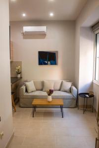 Apartment - Ground Floor room in 12 Keys Athens Apartments