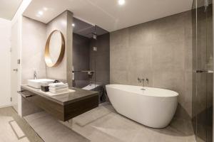 Phòng Giường Đôi Lớn (Large Double Room)