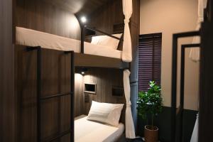 Phòng Deluxe 4 Người (Deluxe Quadruple Room)