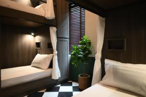 Phòng Deluxe 4 Người (Deluxe Quadruple Room)
