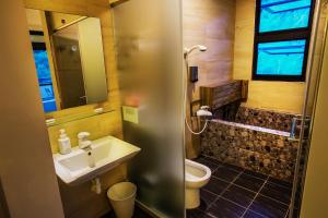 Phòng 4 người Nhìn ra cảnh Núi non (Quadruple Room with Mountain View)