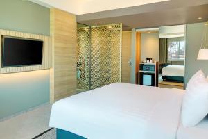 Phòng Loại Sang Giường Lớn (Deluxe King Room)