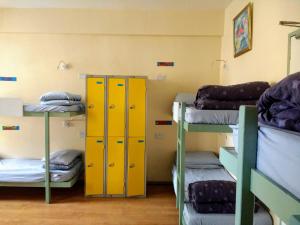 Single Bed in 10-Bed Mixed Dormitory Room room in High Street Hostel