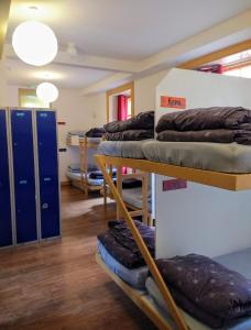 Single Bed in 18-Bed Mixed Dormitory Room  room in High Street Hostel