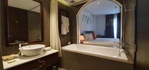 Suite Hướng Biển (Ocean View Suite)