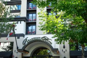 The Paramount Hotel Portland in Portland
