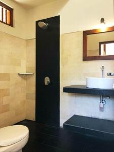 Phòng Giường Đôi Hạng Bình Dân (Budget Double Room)