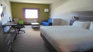 King Suite with Soda Bed room in Holiday Inn Express & Suites Boynton Beach East, an IHG Hotel