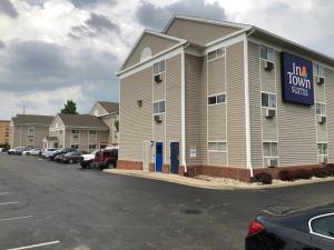 InTown Suites Extended Stay Dayton OH in Xenia