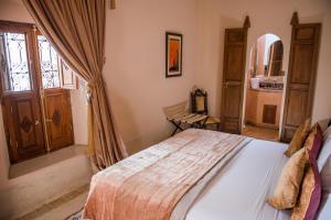 Isaac Double Room room in Riad Zamzam