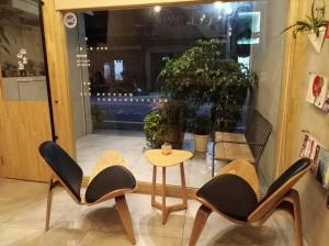 Phòng Tiêu Chuẩn Giường Đôi/2 Giường Đơn Có Ban Công (Standard Double or Twin Room with Balcony)