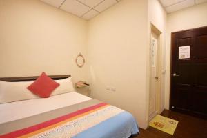 Phòng Tiêu Chuẩn Giường Đôi (Standard Double Room)