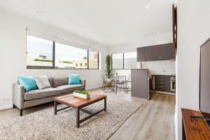 One-Bedroom Apartment room in Spacious & Sunny 1 bdrm in Surry Hills - 19 FOV