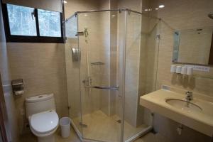 Phòng 4 người Nhìn ra cảnh Núi non (Quadruple Room with Mountain View)