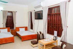 Phòng Ngủ Tập Thể Cho Cả Nam Và Nữ (Mixed Dormitory Room)