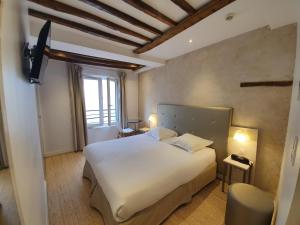 Superior Double Room room in Hôtel De La Herse d'Or