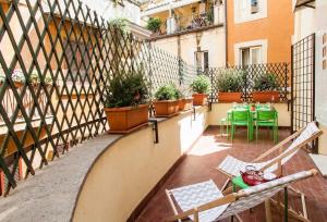 One-Bedroom Apartment room in Apartment with terrace near Piazza Navona - FromHometoRome