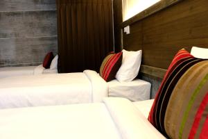 Economy Triple Room room in Bangkok 68 Hotel